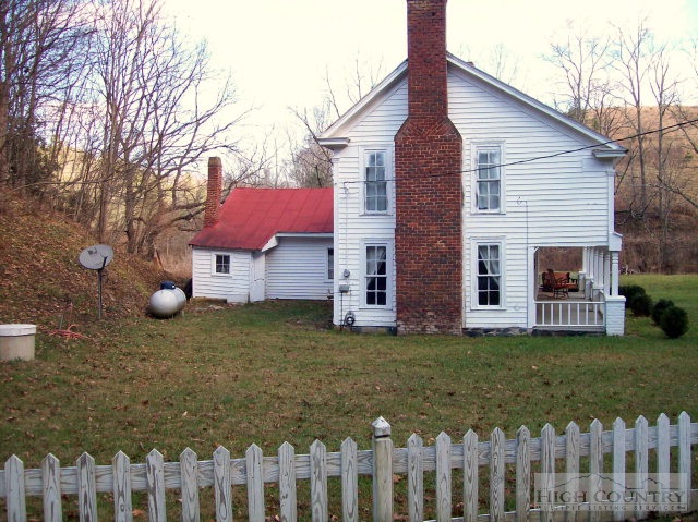1117 Lucy Bell Road Crumpler, NC 28617 - Photo 4 of 12 Gallery Image 4