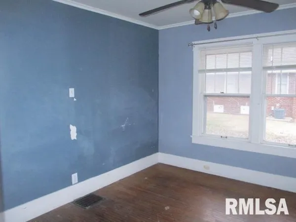 $65,000 | 324 North Charles Street, Macomb, IL 61455