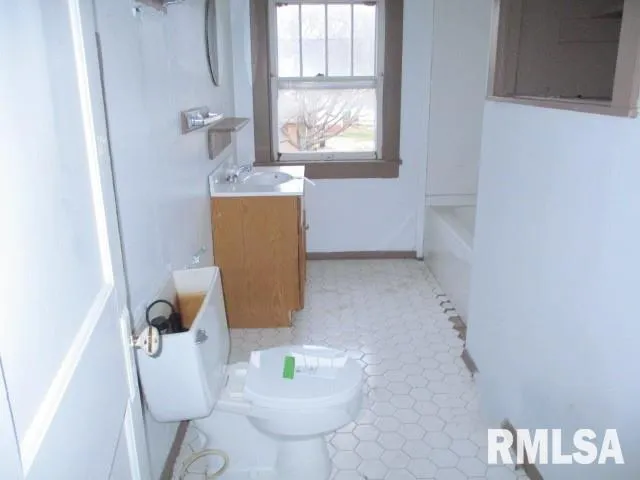 $65,000 | 324 North Charles Street, Macomb, IL 61455