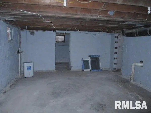 $65,000 | 324 North Charles Street, Macomb, IL 61455