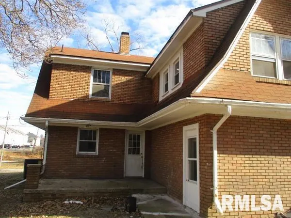 $65,000 | 324 North Charles Street, Macomb, IL 61455