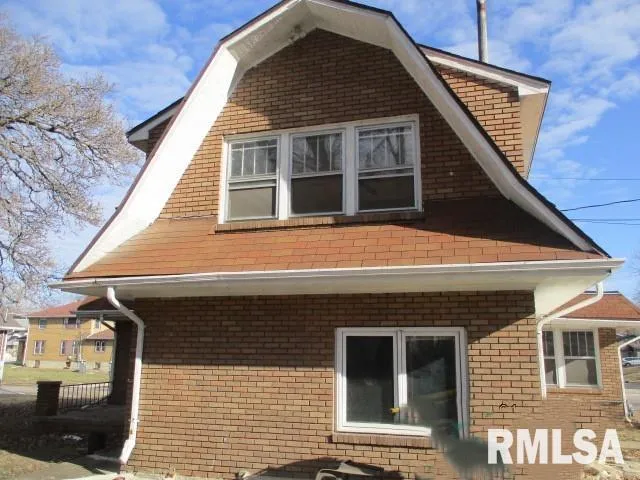 $65,000 | 324 North Charles Street, Macomb, IL 61455