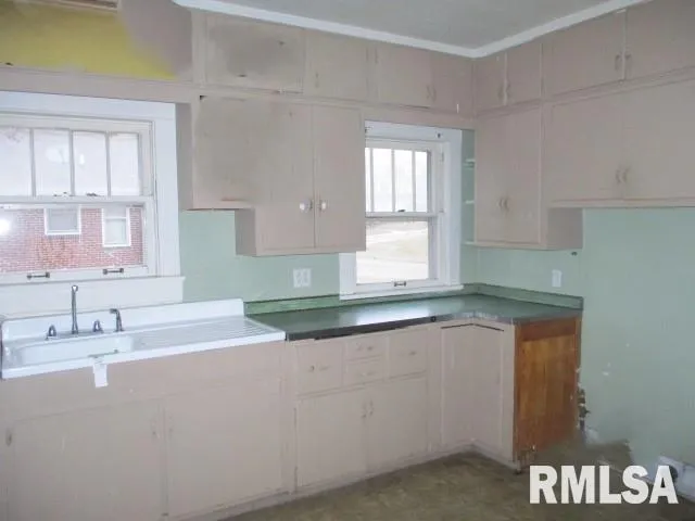 $65,000 | 324 North Charles Street, Macomb, IL 61455