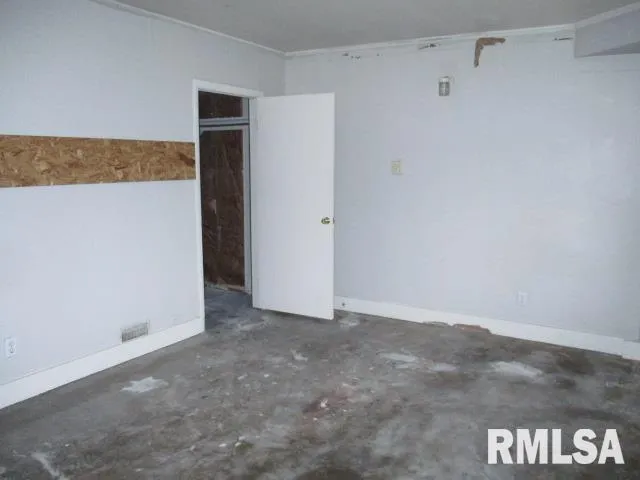 $65,000 | 324 North Charles Street, Macomb, IL 61455