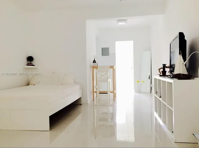 $1,500 | 6944 Byron Avenue, Unit 6, Miami Beach, FL 33141