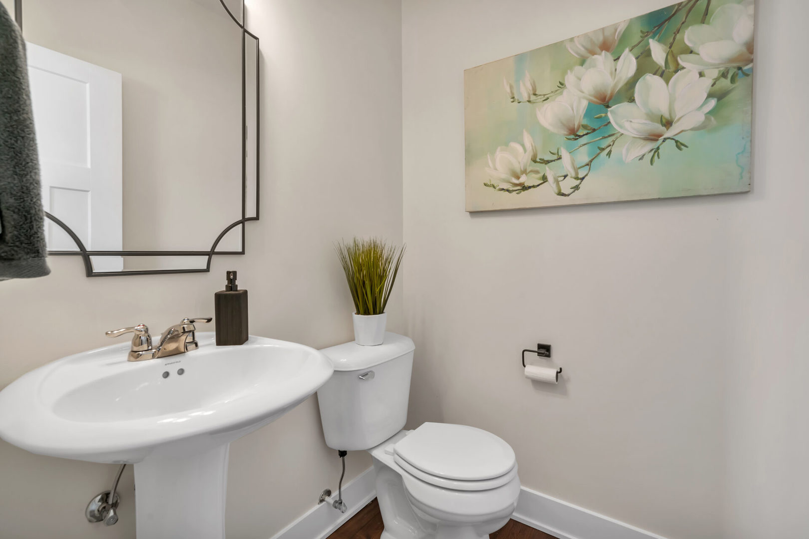4133 Calder Lane Aurora, IL 60504 - Photo 19 of 31 a bathroom with a sink a toilet and a mirror