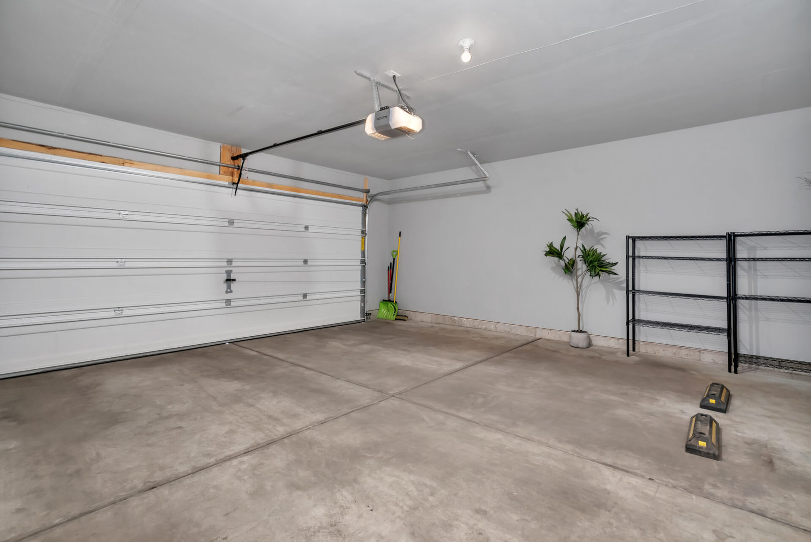 4133 Calder Lane Aurora, IL 60504 - Photo 29 of 31 a view of an empty room