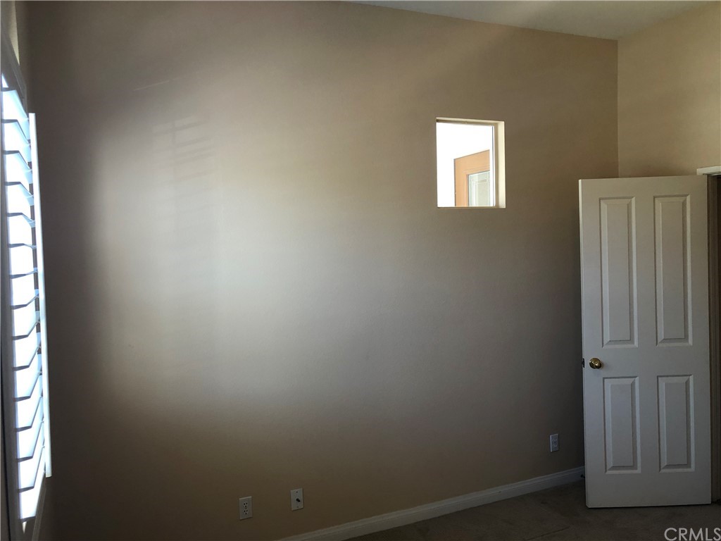 30888 Balata Drive Temecula, CA 92591 - Photo 22 of 44 Front bedroom
