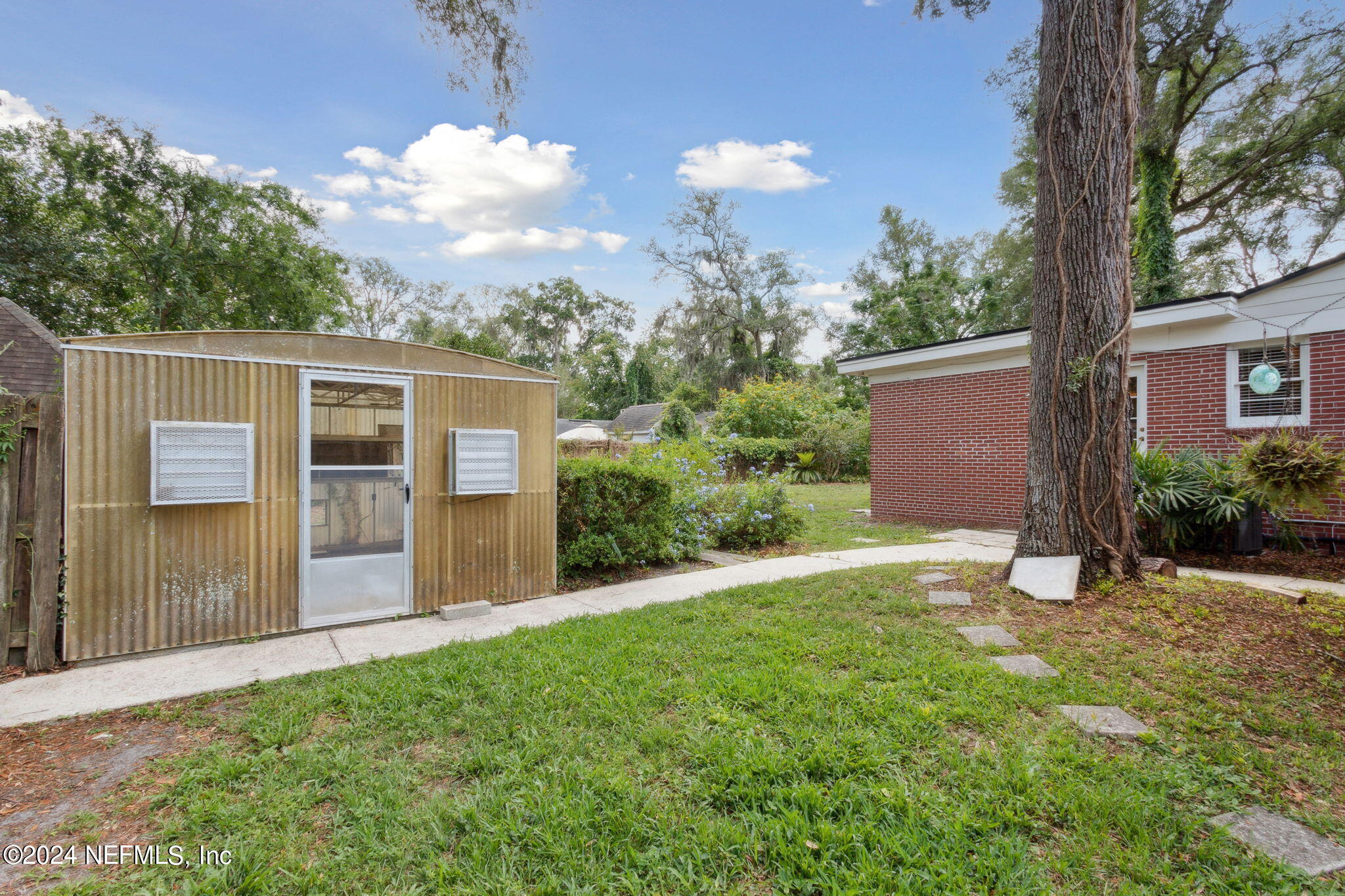 4692 Nottingham Road Jacksonville, FL 32210 - Photo 45 of 63 Gardening/storage shed