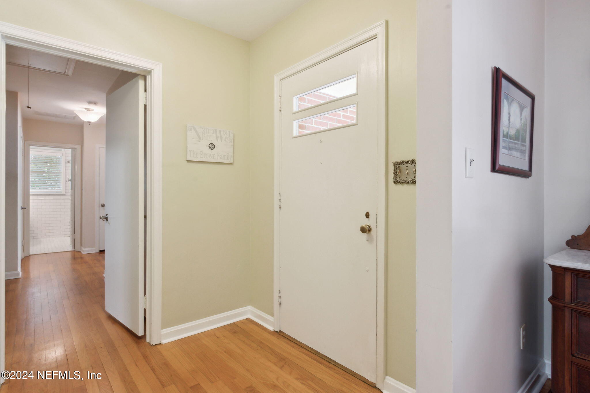 4692 Nottingham Road Jacksonville, FL 32210 - Photo 6 of 63 Foyer