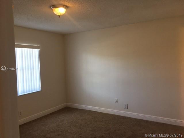 9342 Southampton Place Boca Raton, FL 33434 - Photo 15 of 62 Gallery Image 15