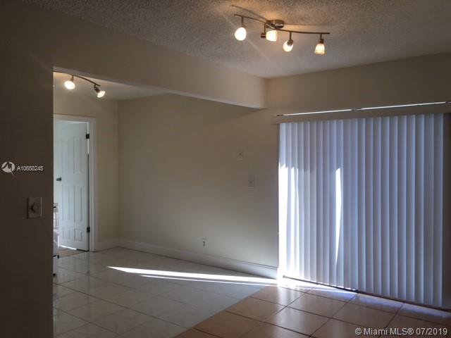 9342 Southampton Place Boca Raton, FL 33434 - Photo 4 of 62 Gallery Image 4
