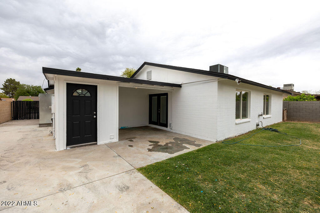 5643 West Mountain View Road Glendale, AZ 85302 - Photo 26 of 34 5643WMountainView-14