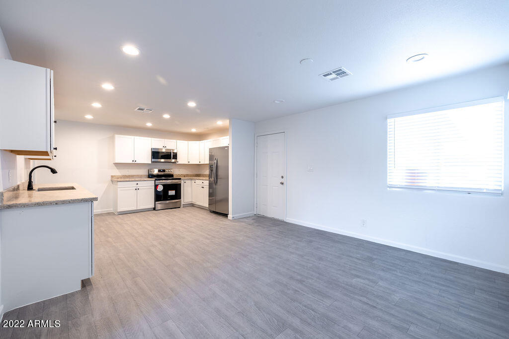 5643 West Mountain View Road Glendale, AZ 85302 - Photo 8 of 34 5643WMountainView-17