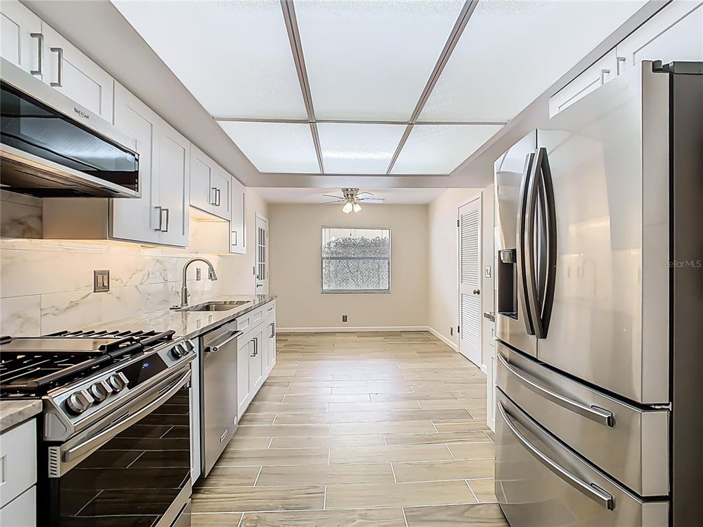 560 St Andrews Road Winter Haven, FL 33884 - Photo 4 of 54