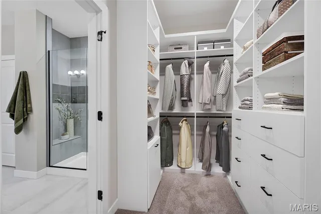 $997,947 | 9404 Gates Manor Court, Sunset Hills, MO 63126