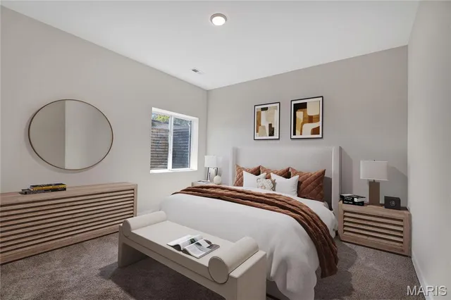 $997,947 | 9404 Gates Manor Court, Sunset Hills, MO 63126