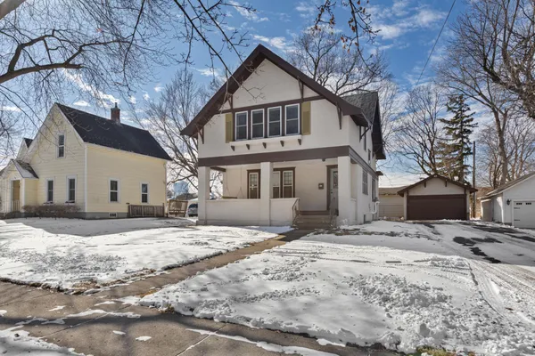 $319,900 | 216 Lincoln Avenue South, Owatonna, MN 55060