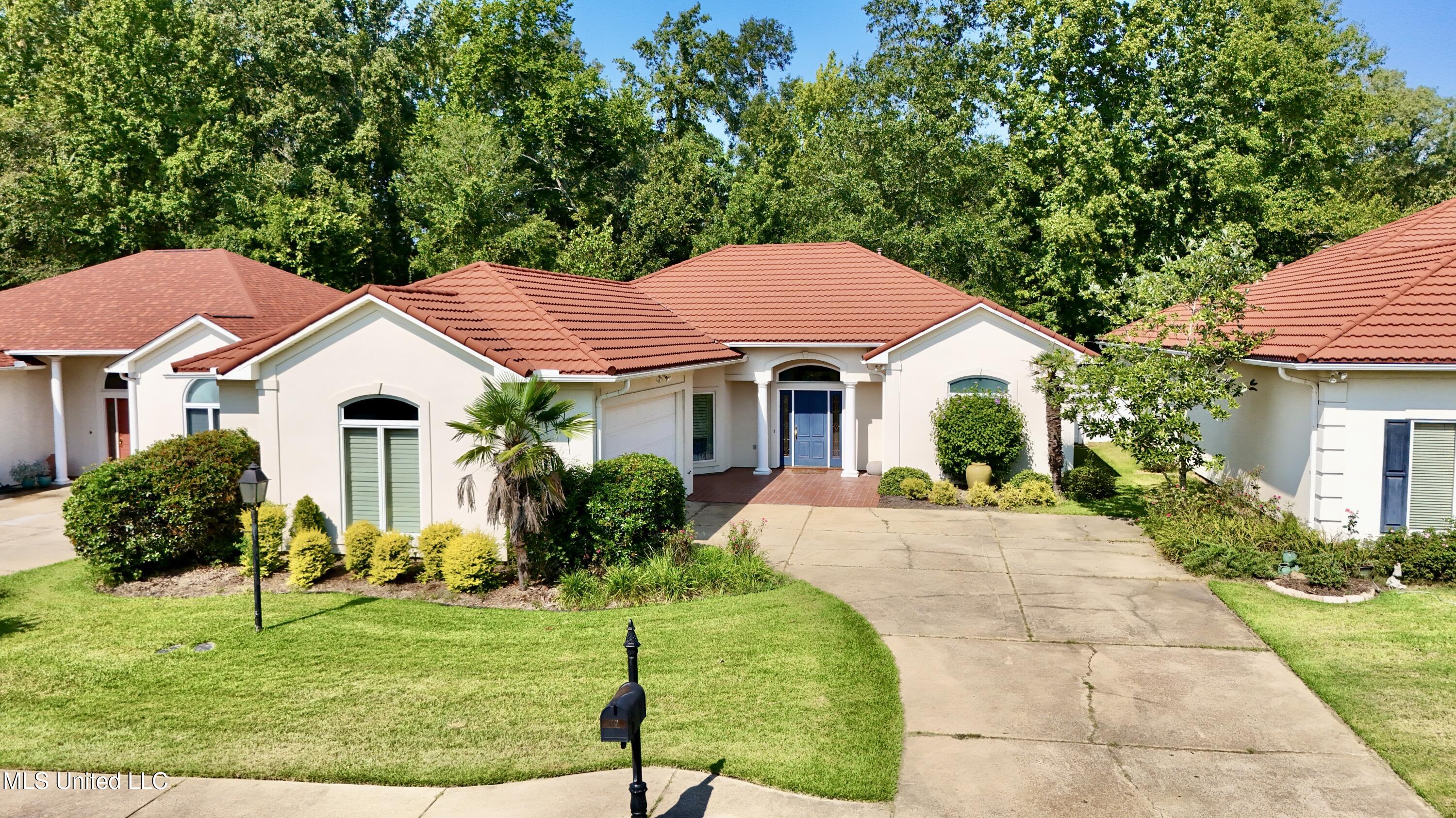 114 Afton Way Clinton, MS 39056 - Photo 2 of 41 dji_fly_20250818_102518_0234_17555305112