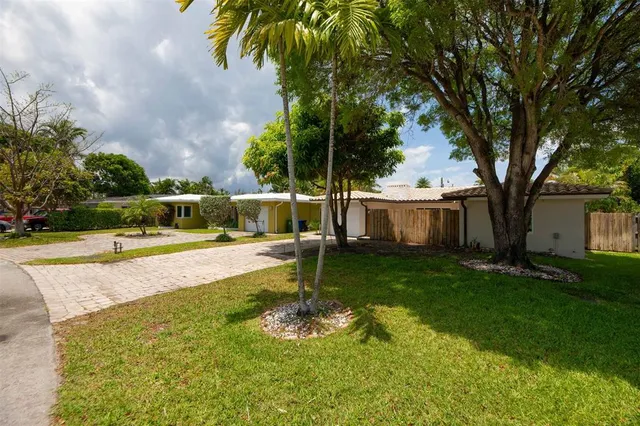 $799,000 | 1623 Northeast 20th Street, Fort Lauderdale, FL 33305