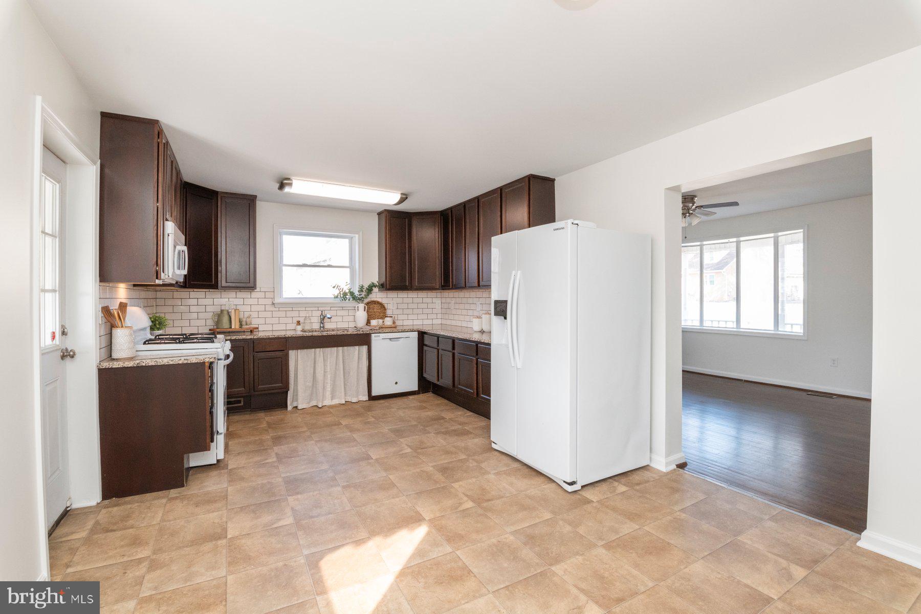 1527 Rosewick Avenue Rosedale, MD 21237 - Photo 5 of 23 Gallery Image 5