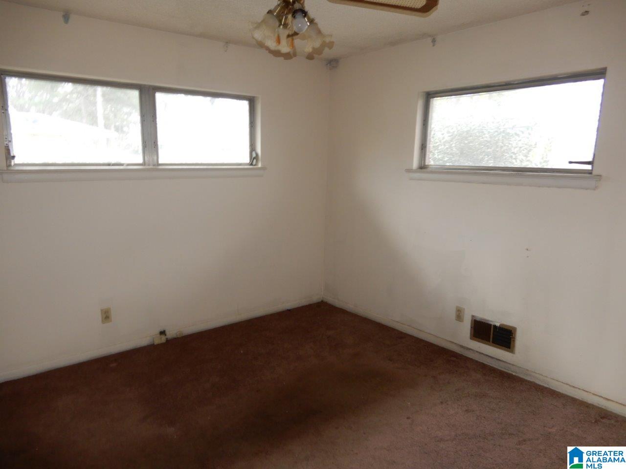 24 9th Terrace Southwest Birmingham, AL 35211 - Photo 10 of 18