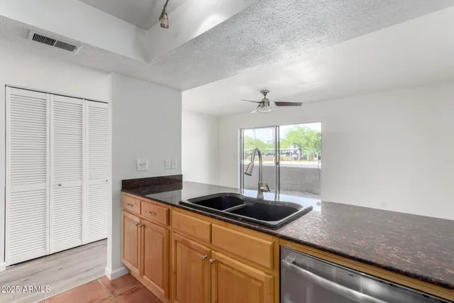 $178,000 | 1065 West 1st Street, Unit 109, Tempe, AZ 85281