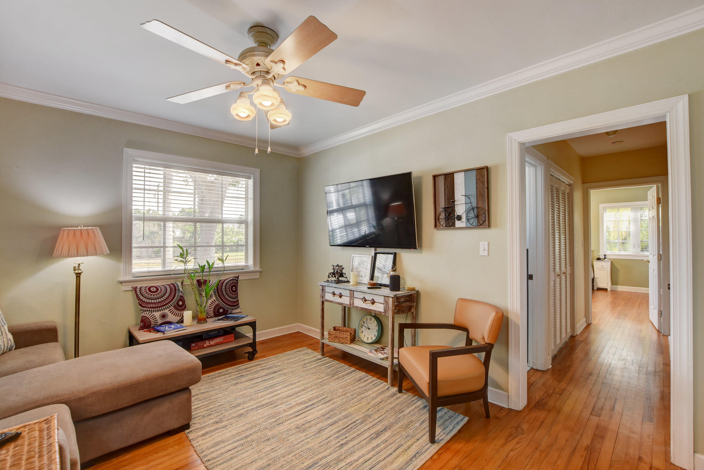 324 Edmor Road West Palm Beach, FL 33405 - Photo 15 of 26 Living Room