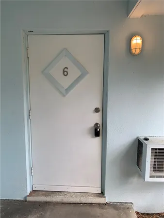 $1,250 | 706 19th Street, Unit 6, Vero Beach, FL 32960
