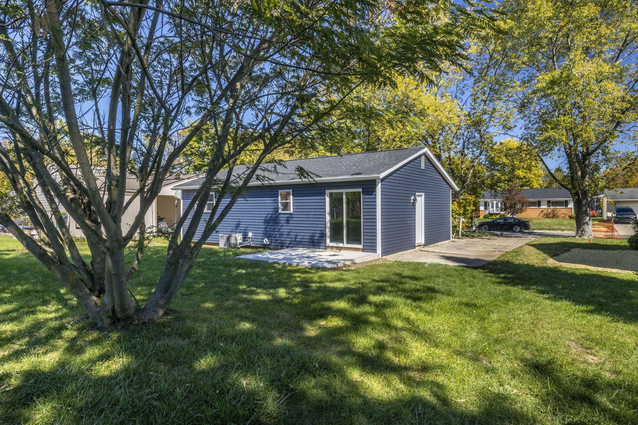 283 Blendon Road West Jefferson, OH 43162 - Photo 4 of 24 2025-10-16 283 Blendon Rd 006