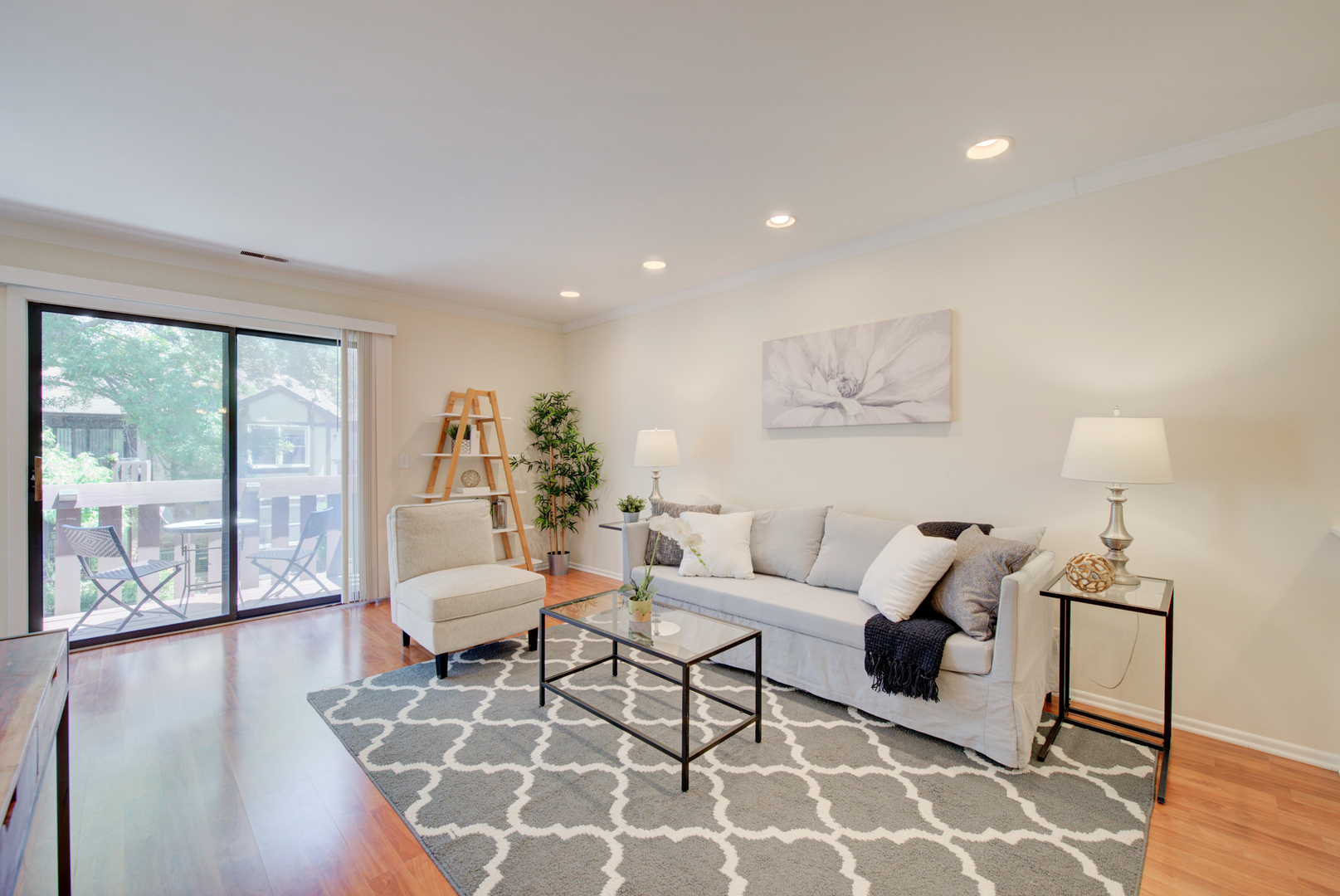 2710 Northampton Drive, Unit C2 Rolling Meadows, IL 60008 - Photo 4 of 19 a living room with furniture and wooden floor