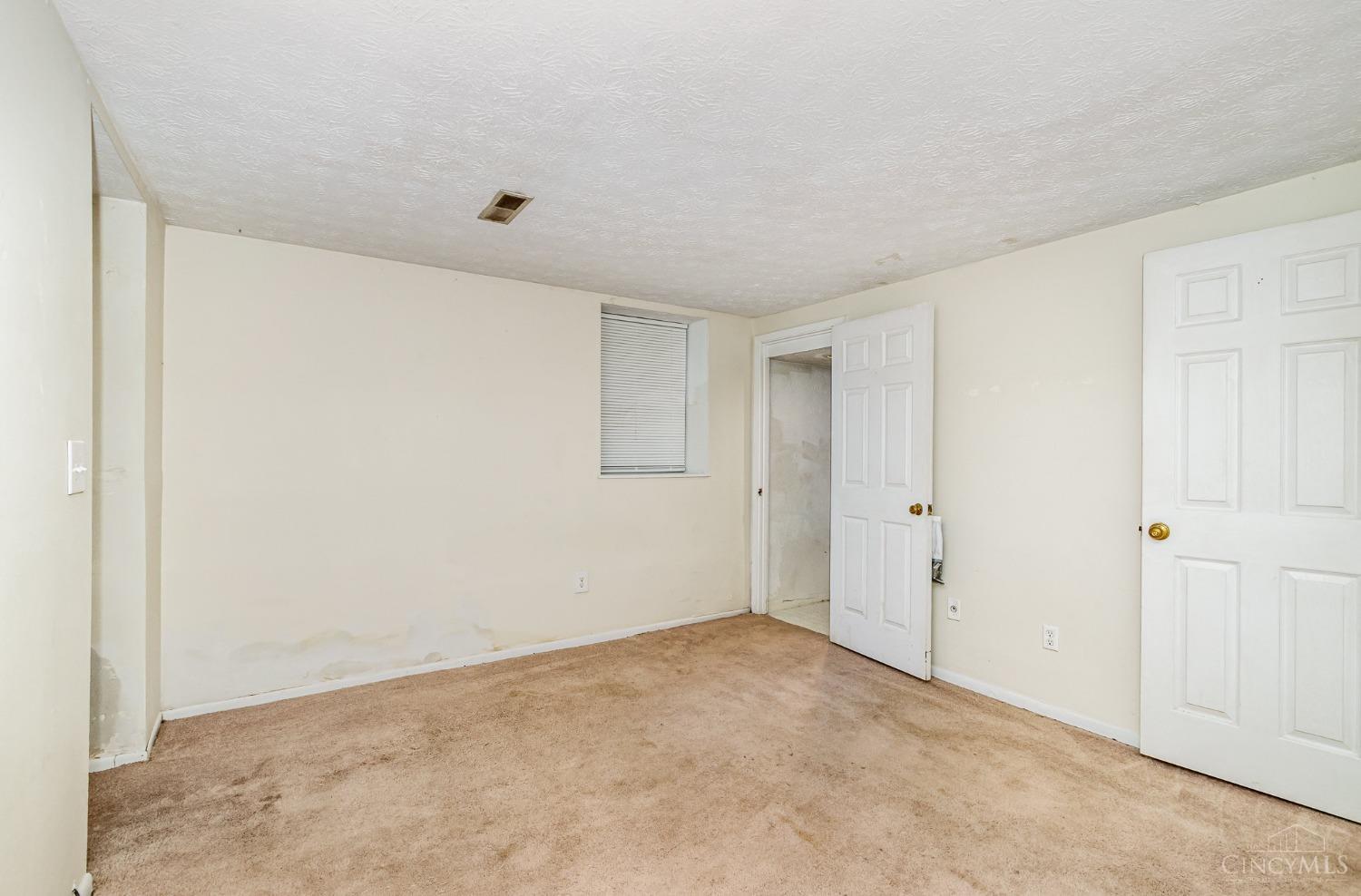 3 Foxhall Court Cincinnati, OH 45219 - Photo 27 of 37