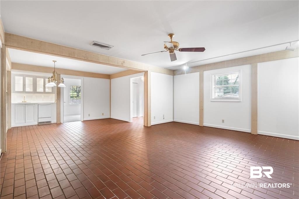 524 East Spring Park Drive Mobile, AL 36608 - Photo 10 of 34