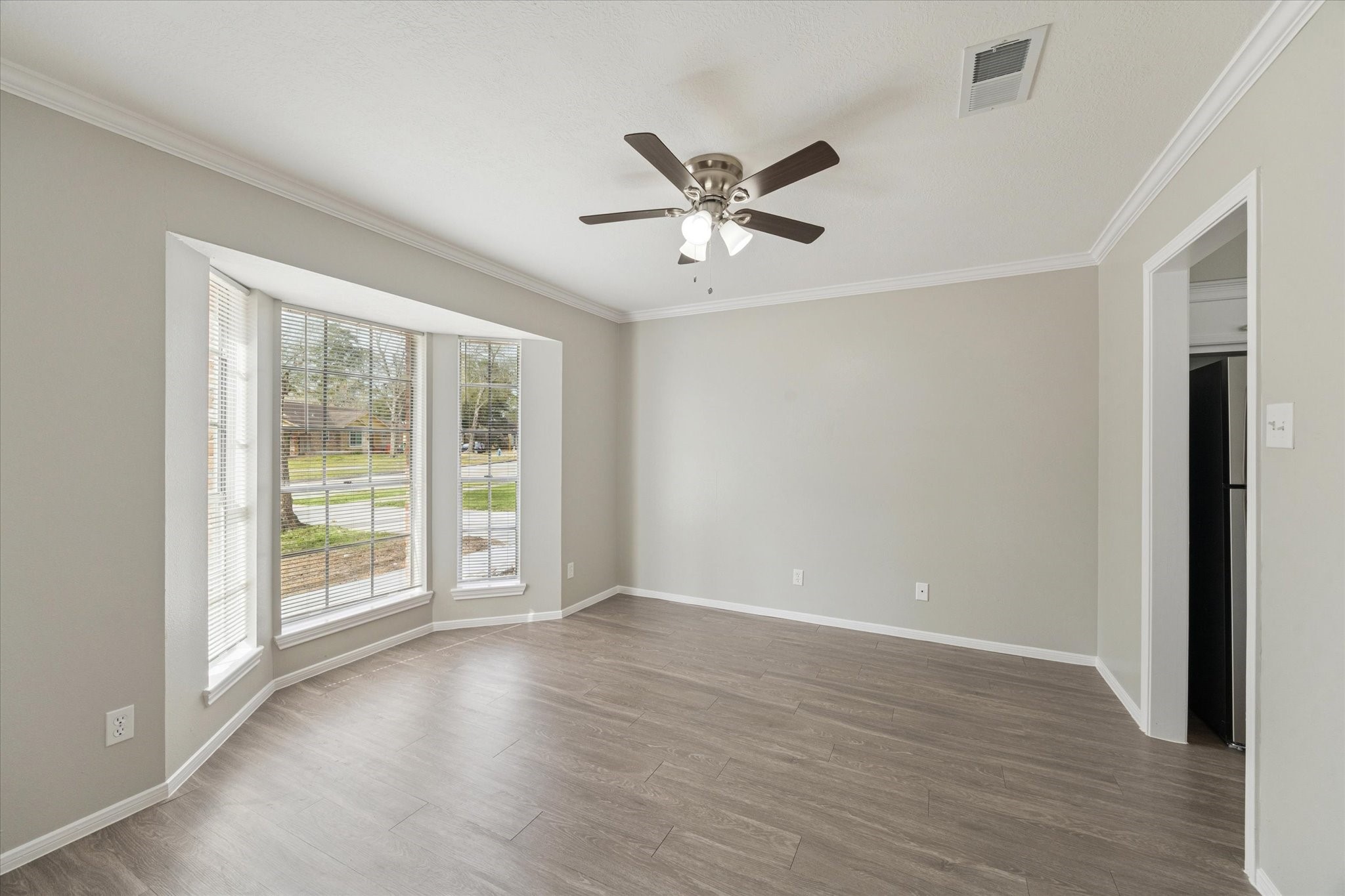 23834 English Oak Drive Spring, TX 77373 - Photo 3 of 11 a view of an empty room with a window