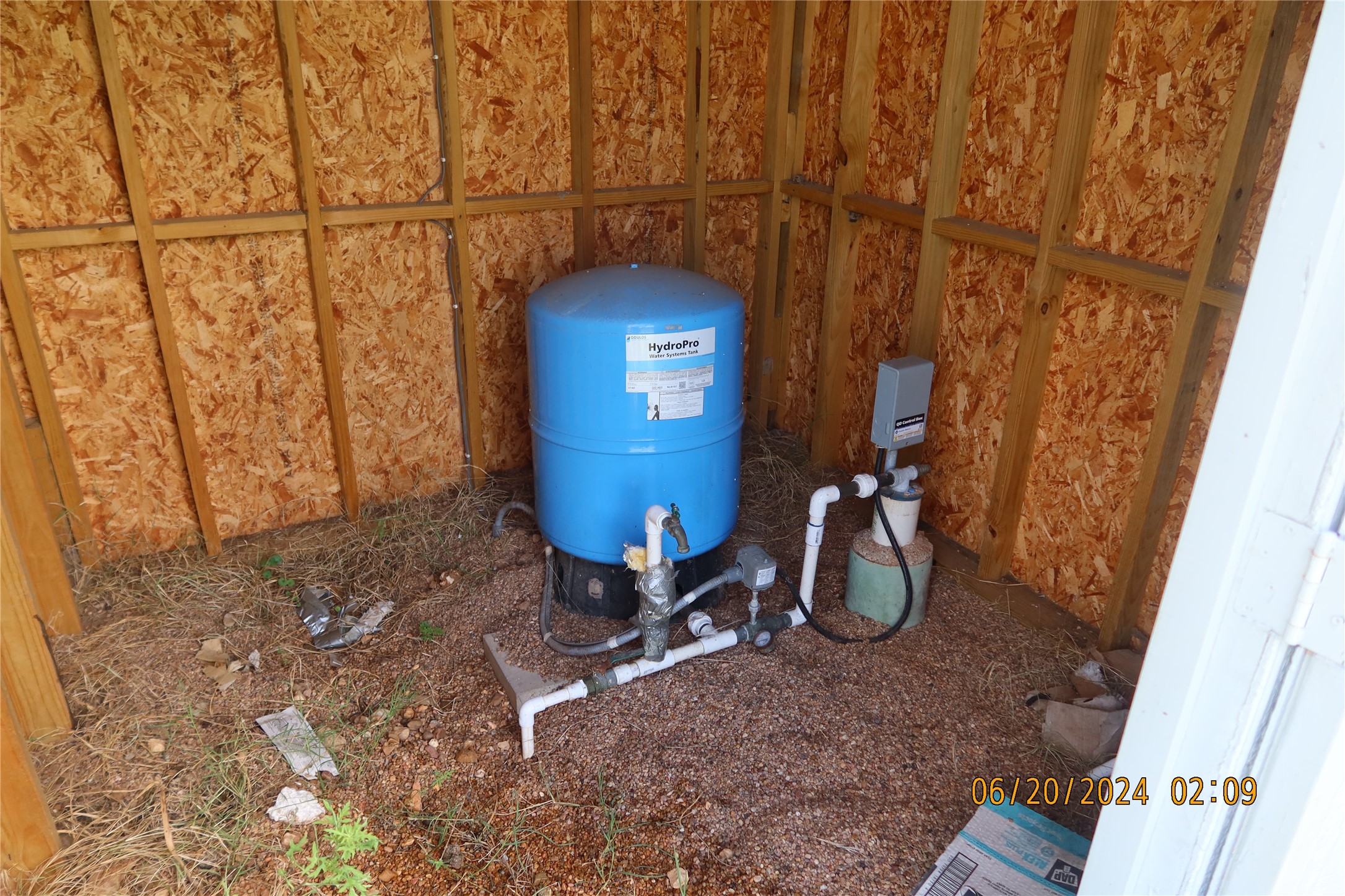 1046 Railhead Road Columbus, TX 78934 - Photo 23 of 24 a room with a door