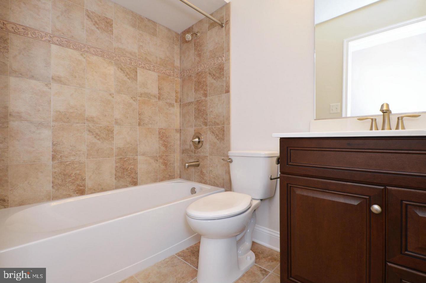 8613 Falls Run Road, Unit B Ellicott City, MD 21043 - Photo 13 of 25 Hall bath