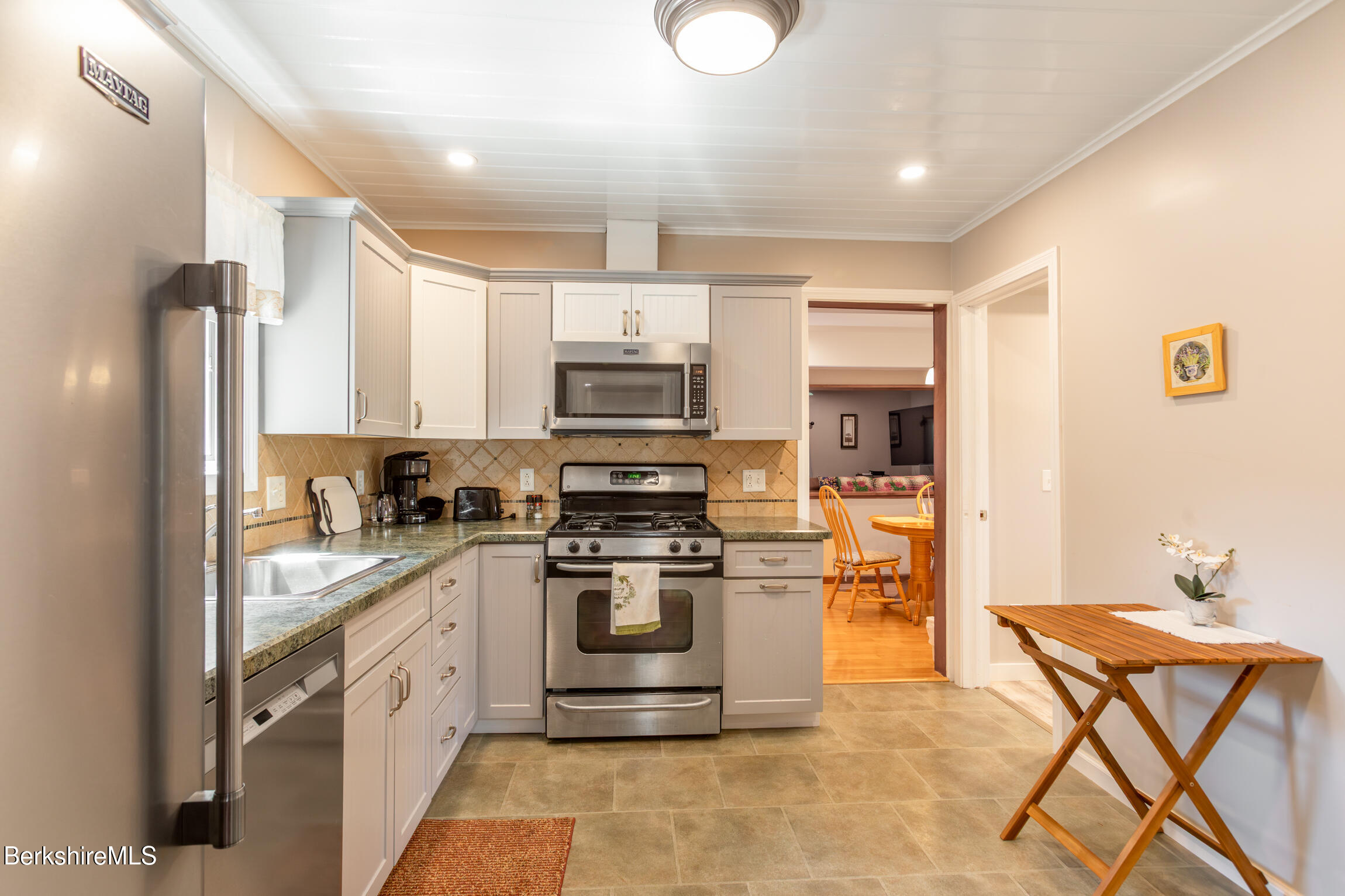 561 Pecks Road Pittsfield, MA 01201 - Photo 20 of 32 Kitchen