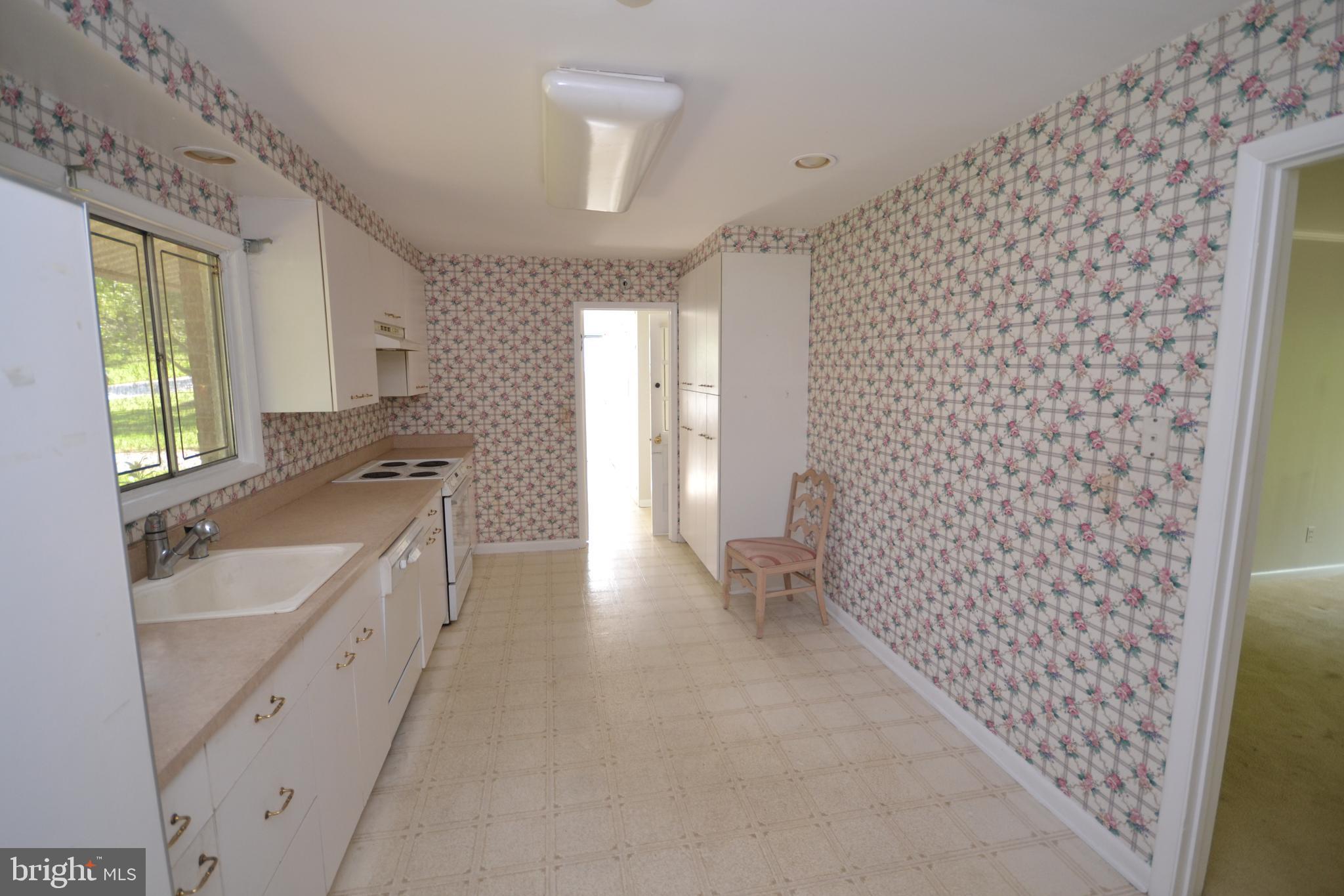 3400 Midfield Road Pikesville, MD 21208 - Photo 4 of 18 Gallery Image 4