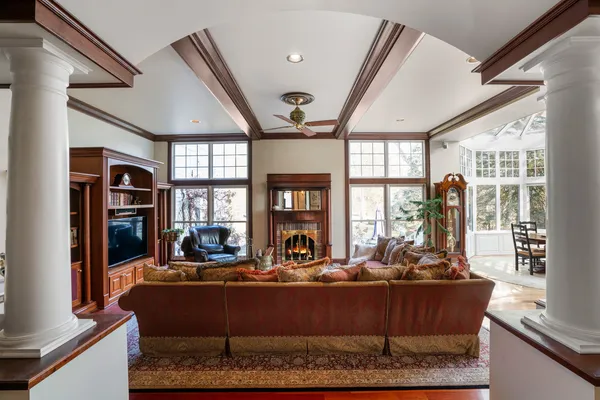 $2,150,000 | 300 East Euclid Avenue, Arlington Heights, IL 60004