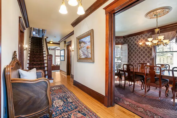$2,150,000 | 300 East Euclid Avenue, Arlington Heights, IL 60004