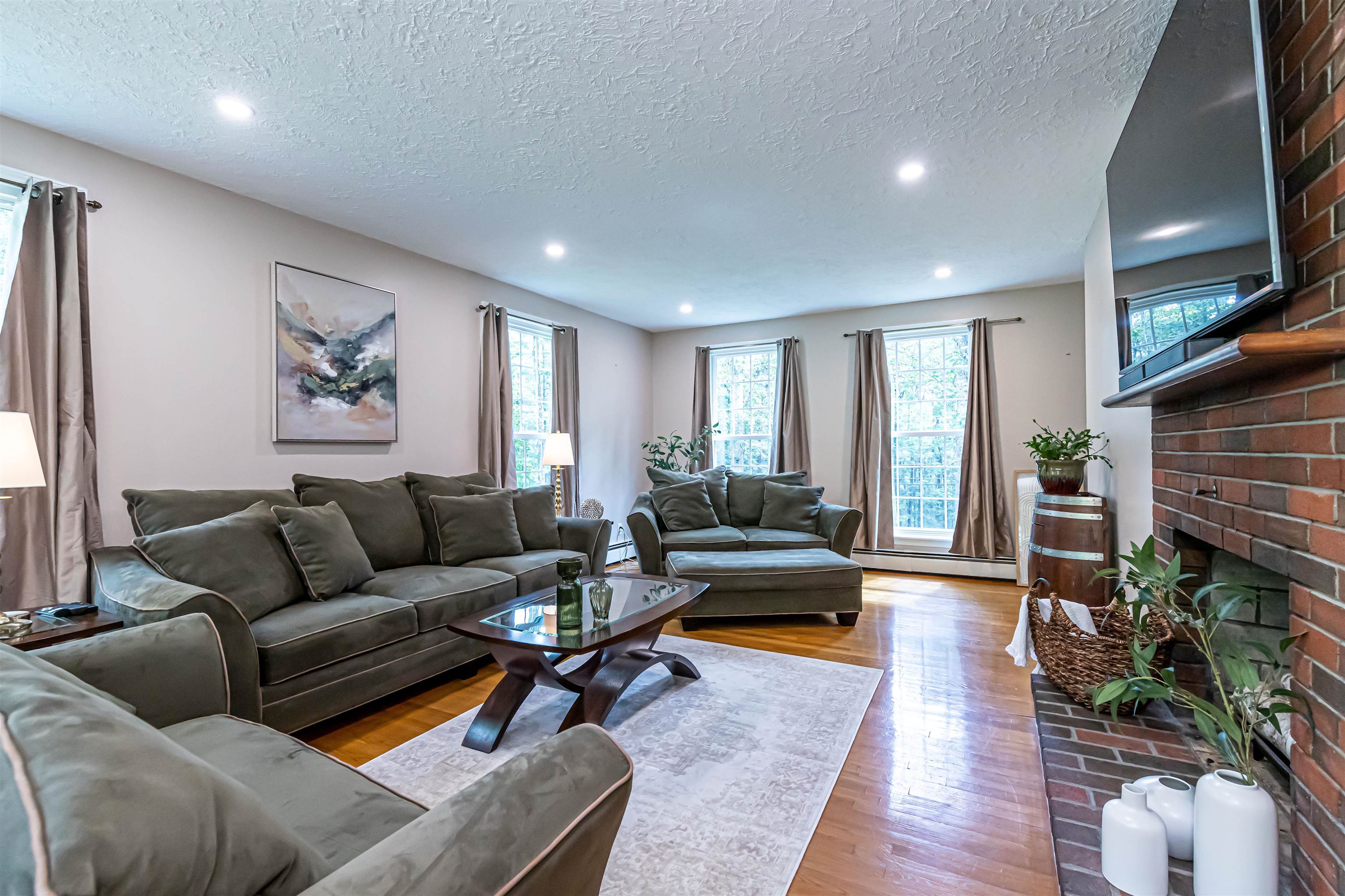 70 Governor Dinsmore Road Windham, NH 03087 - Photo 11 of 35