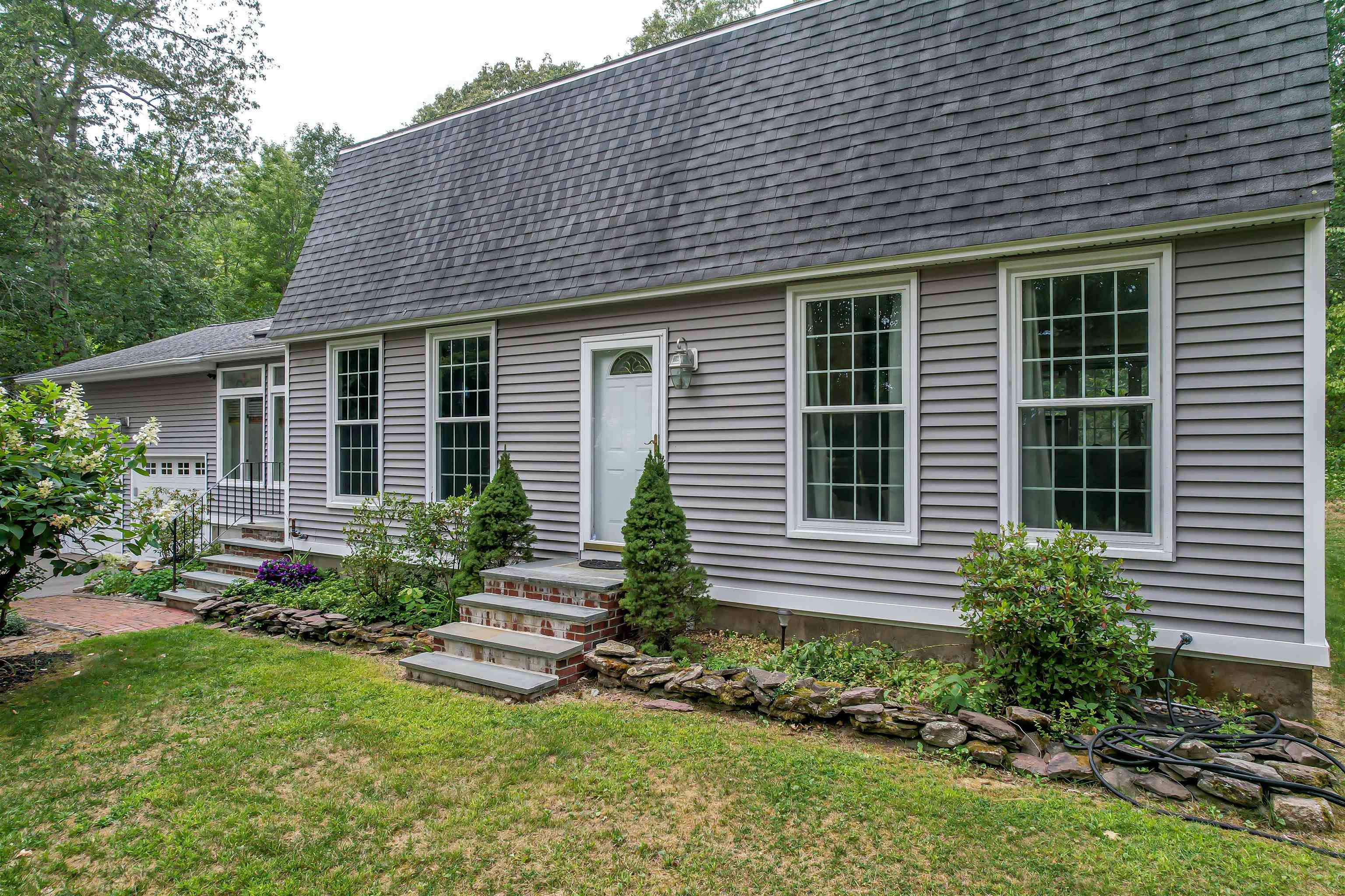 70 Governor Dinsmore Road Windham, NH 03087 - Photo 2 of 35