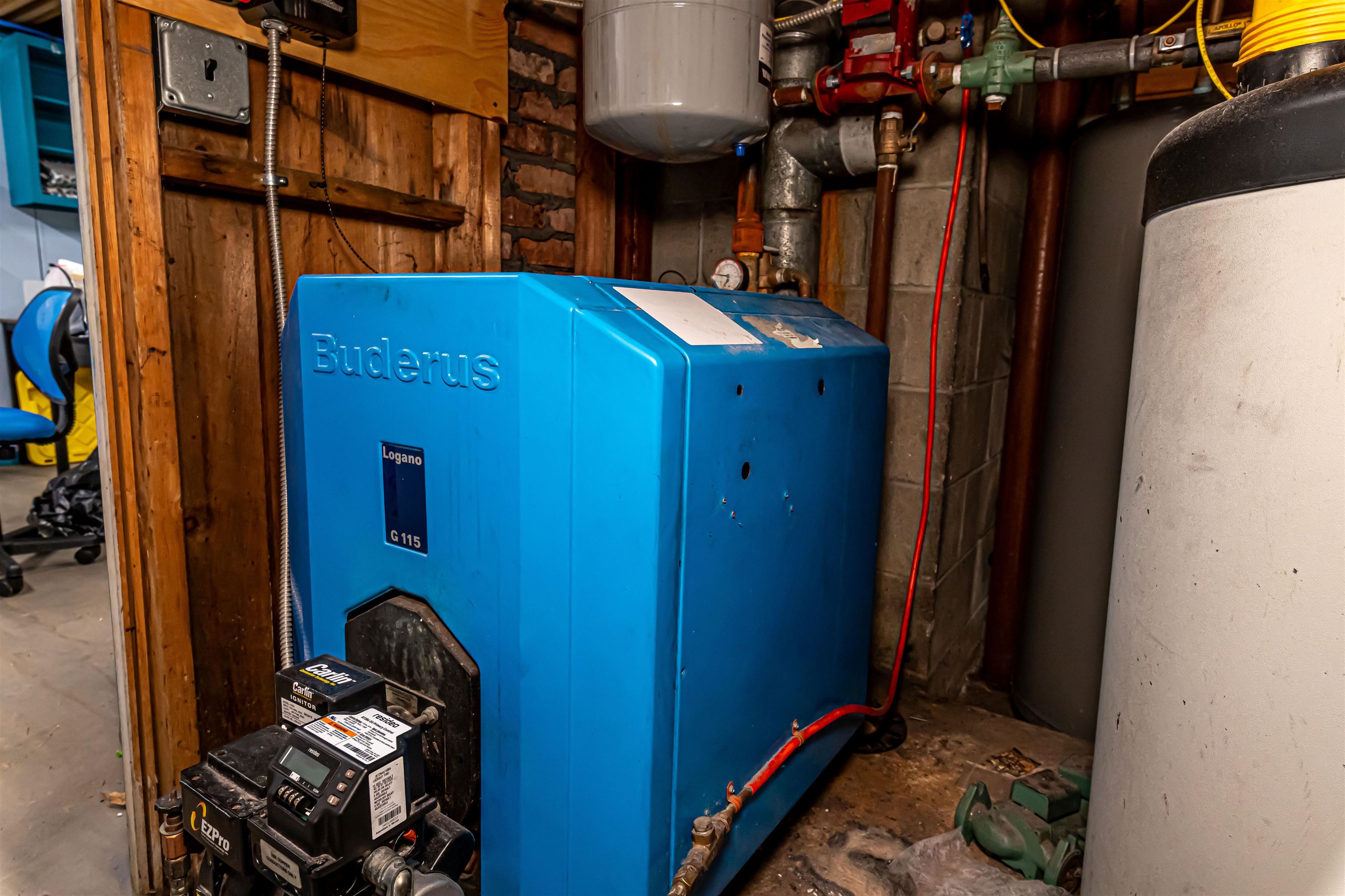 70 Governor Dinsmore Road Windham, NH 03087 - Photo 24 of 35