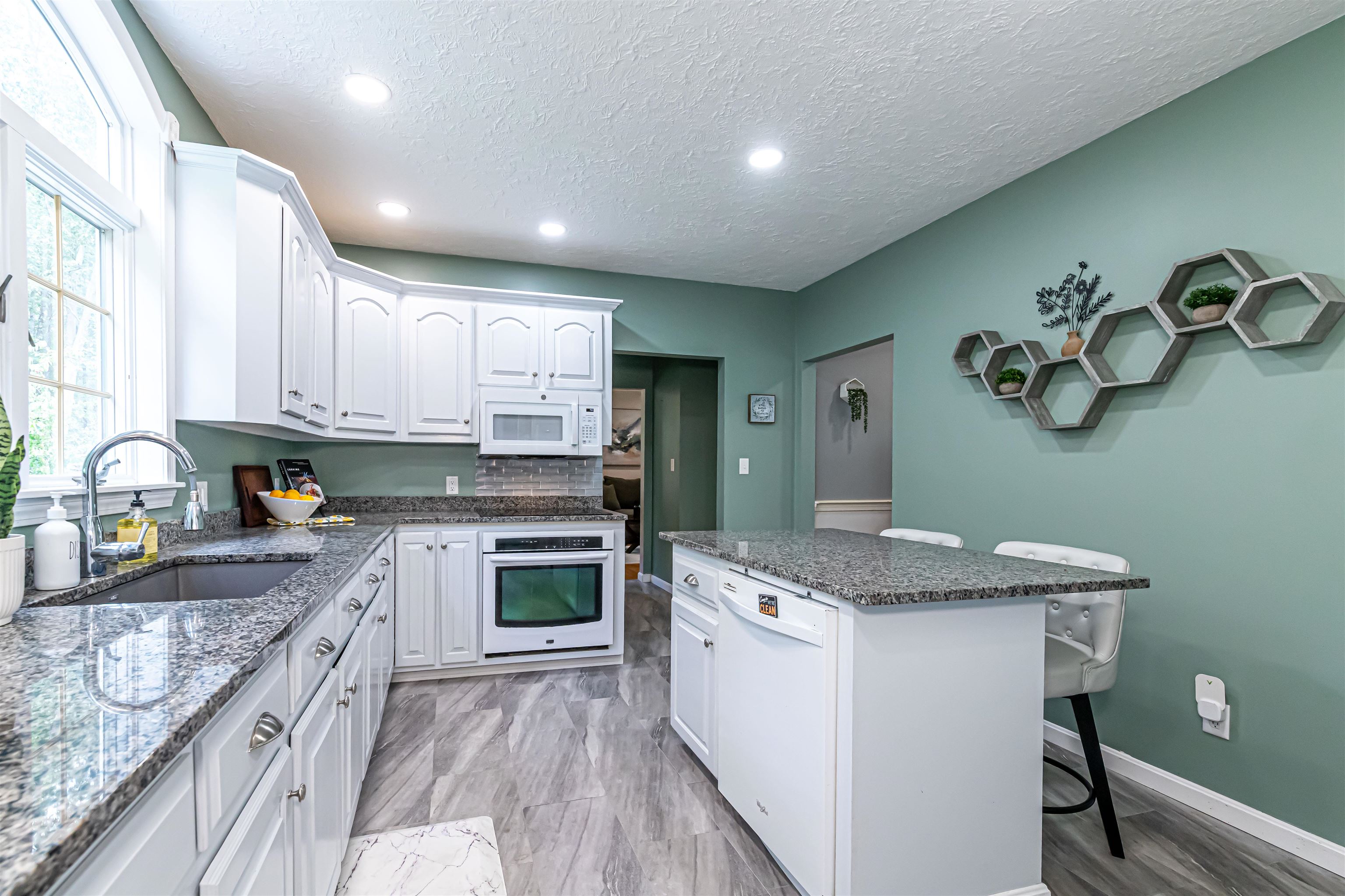 70 Governor Dinsmore Road Windham, NH 03087 - Photo 7 of 35