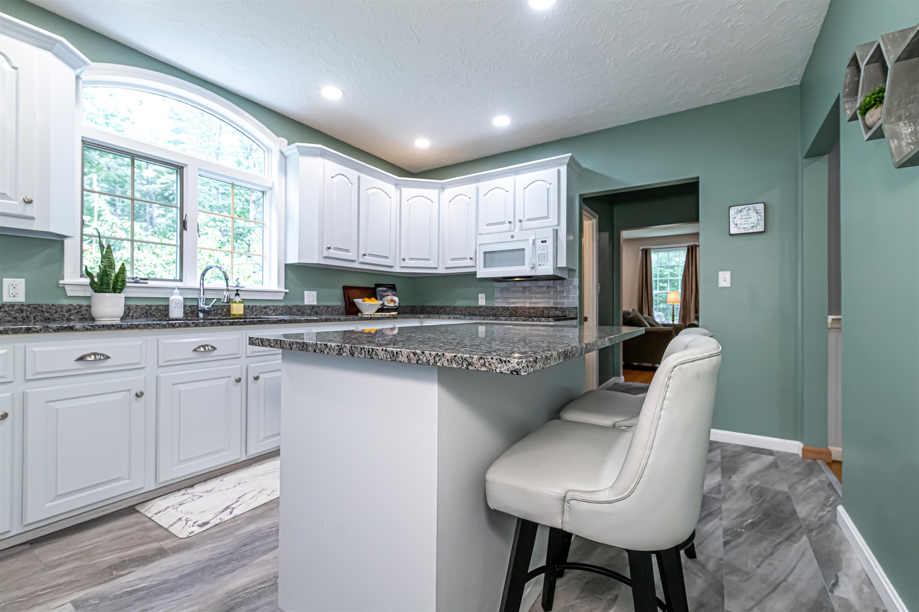 70 Governor Dinsmore Road Windham, NH 03087 - Photo 8 of 35