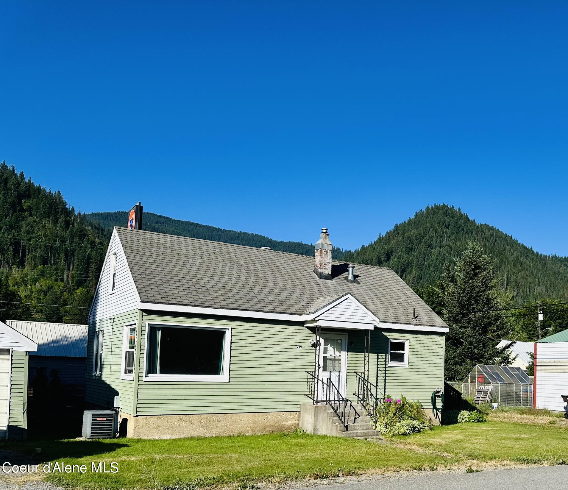 122 North 3rd Street Osburn, ID 83849 - Photo 8 of 26 IMG_9210