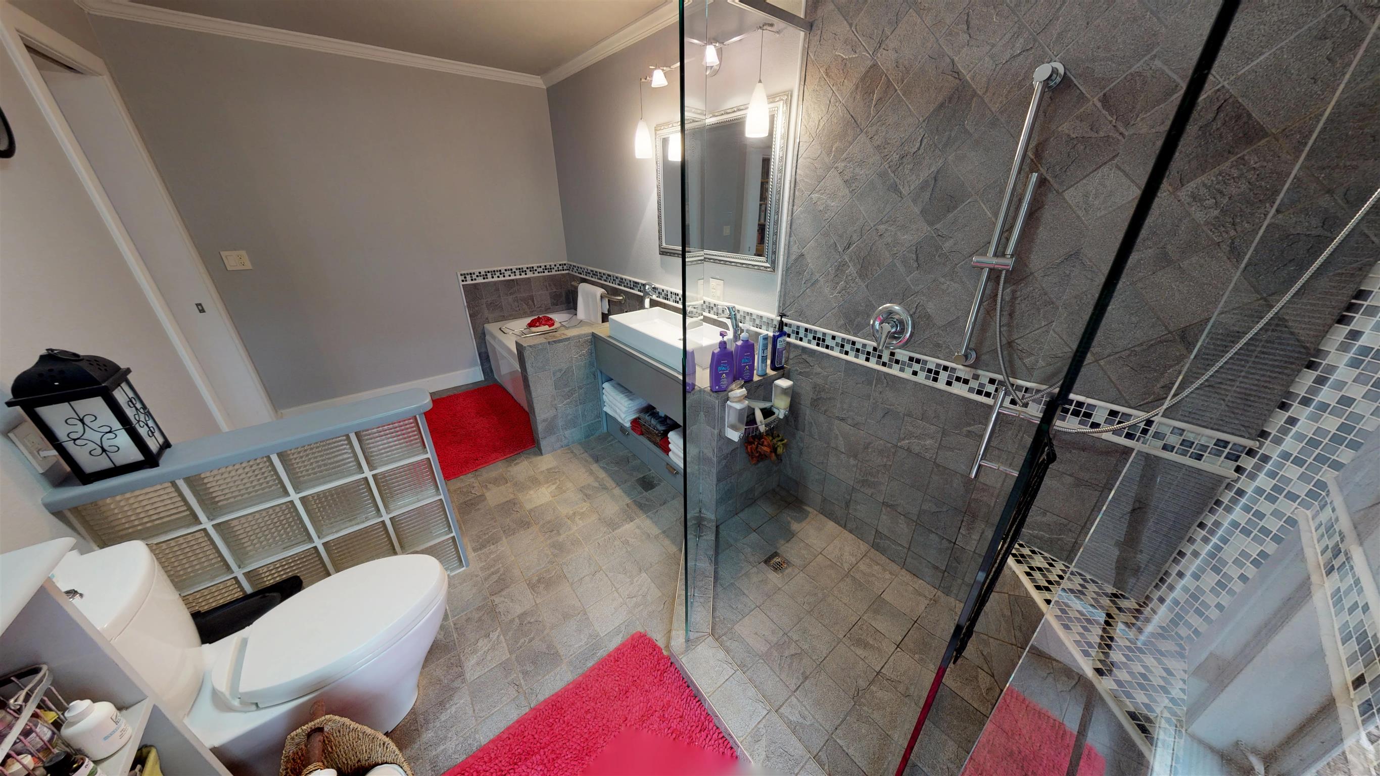 800 Hadley Road Clarksville, TN 37042 - Photo 17 of 17 a bathroom with shower and mirror
