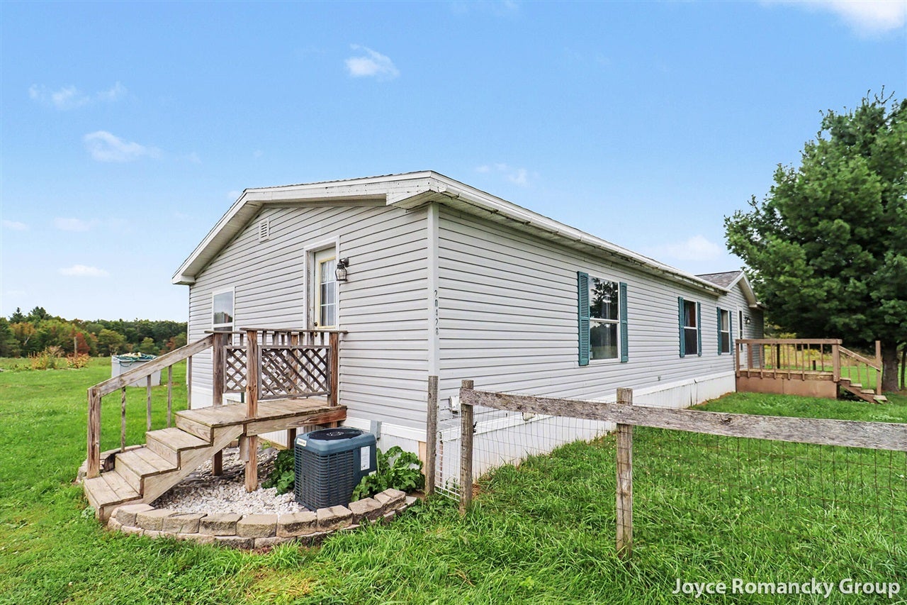 20428 5 Mile Road Morley, MI 49336 - Photo 5 of 28 Gallery Image 5