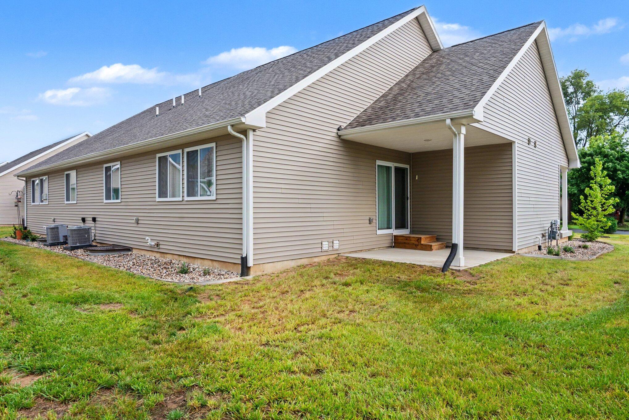 605 Bush Boulevard Three Rivers, MI 49093 - Photo 15 of 18 018_file_5680