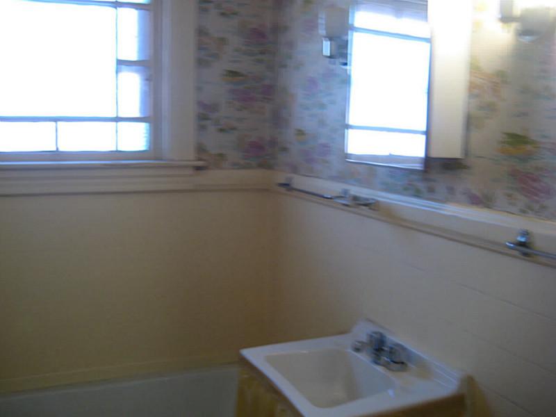 173 Power Road Pawtucket, RI 02860 - Photo 20 of 21 Bathroom.